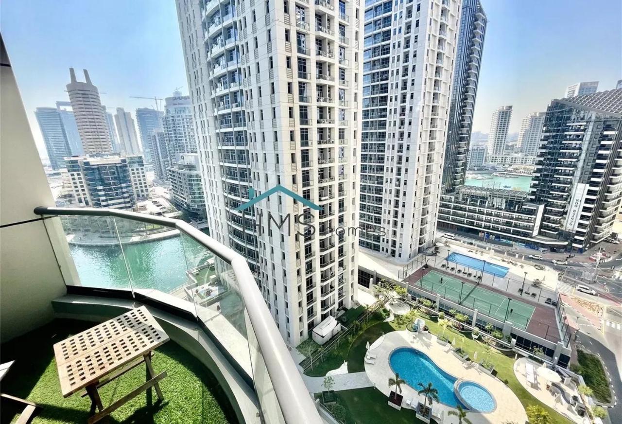 Marina & Jbr Views Homestay Dubai